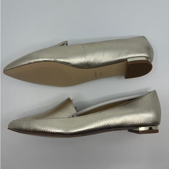Nine West "Abay" flat in gold metallic leather NIB - 6.5 - Picture 1 of 10